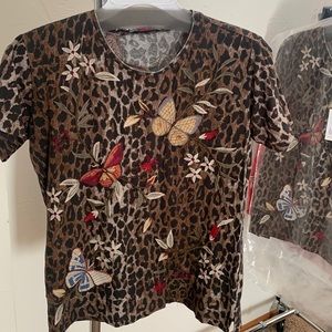 NWT Johnny was PENELOPE relaxed animal print embroidered shirt sleeve tee
